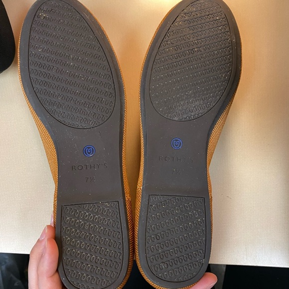 Like new! Fawn Rothy’s Flat size 7.5 - Picture 4 of 5